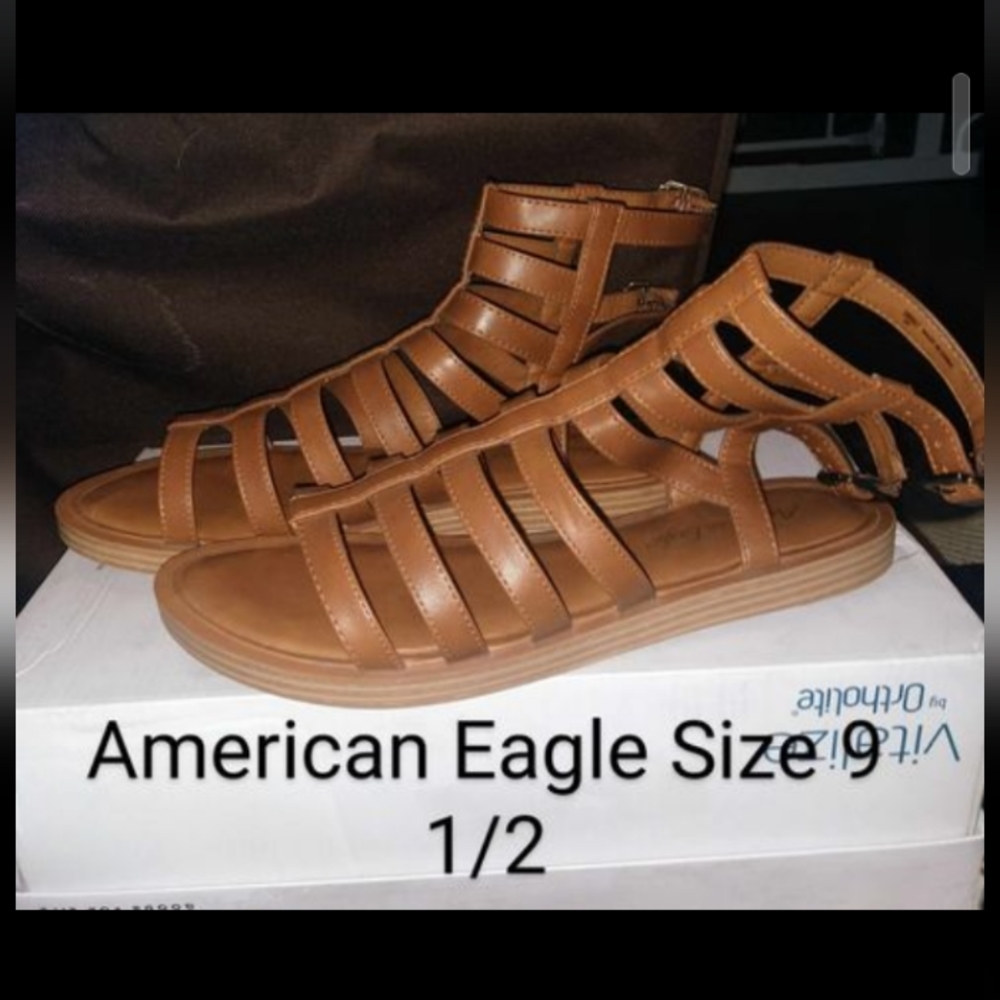 American Eagle Size 9 1/2 Sandals